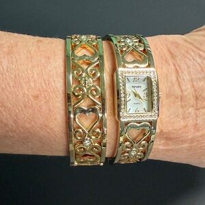 BN VINTAGE GRUEN LADIES CRYSTAL TANK WATCH & FILAGREE HEARTS BANGLE SET